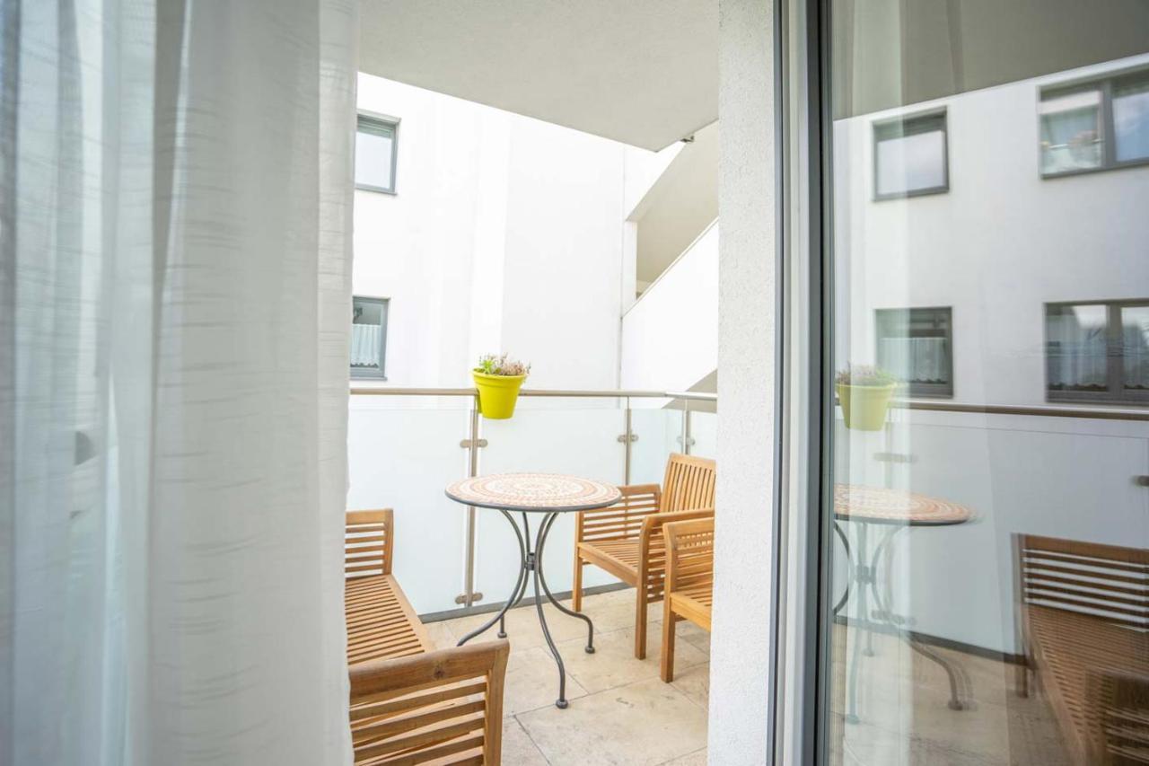 Donaufeld Living - Modernes Und Helles Apartment Vienna Esterno foto