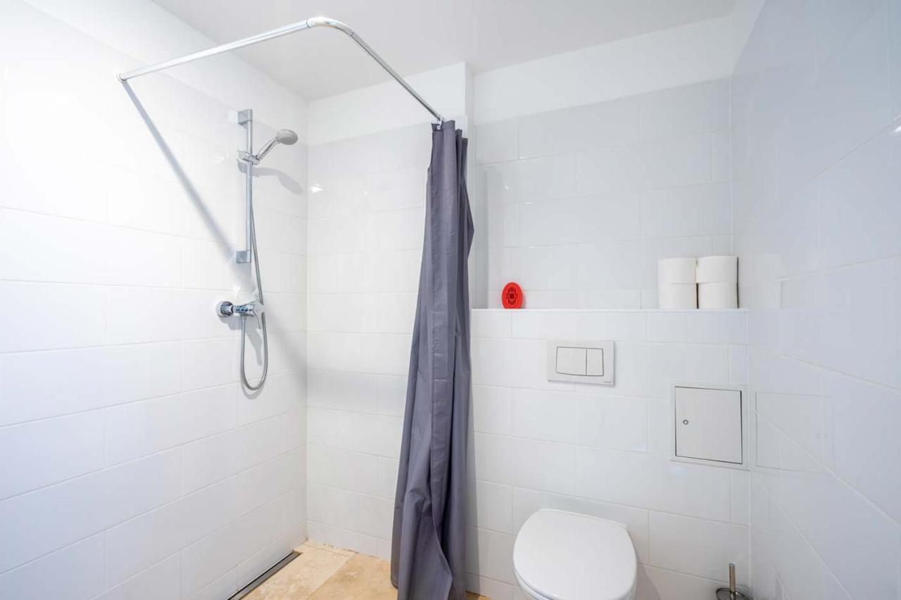 Donaufeld Living - Modernes Und Helles Apartment Vienna Esterno foto