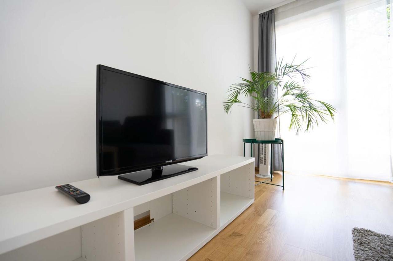 Donaufeld Living - Modernes Und Helles Apartment Vienna Esterno foto